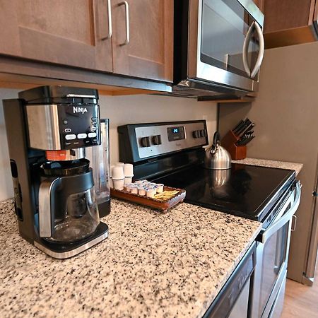 2 Bedroom Brand New Apartment Near Mayo, Park Free 羅徹斯特 外观 照片