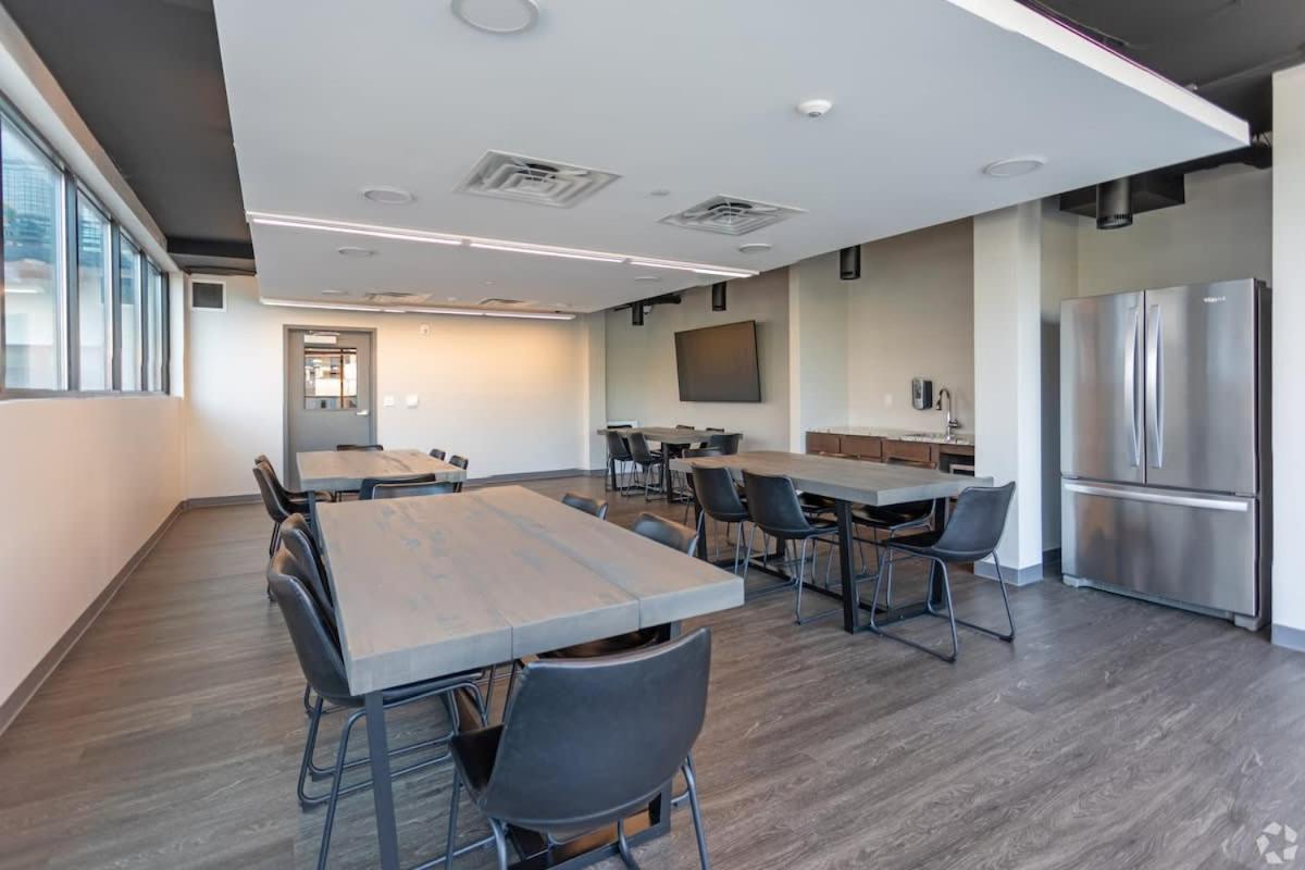 2 Bedroom Brand New Apartment Near Mayo, Park Free 羅徹斯特 外观 照片