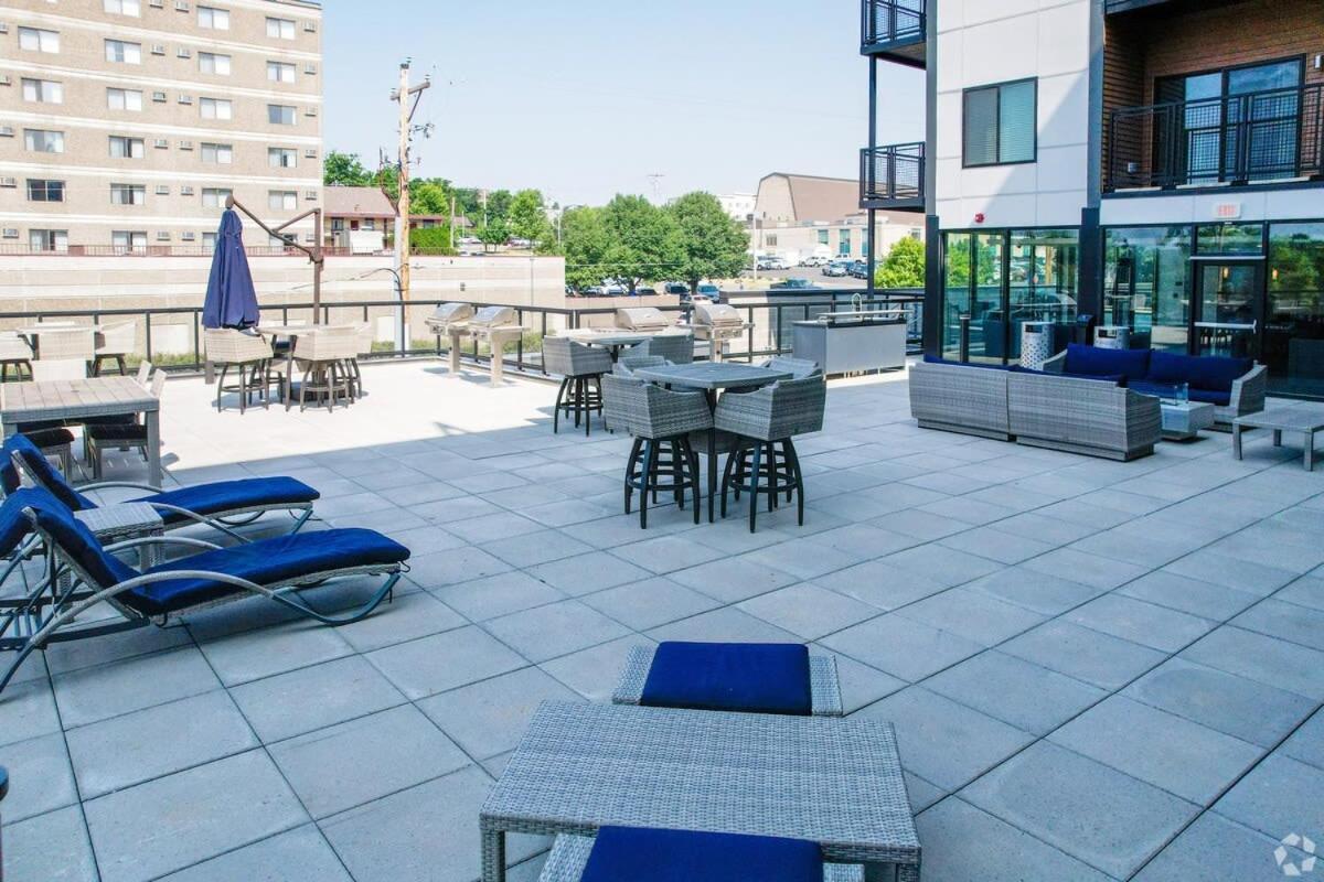 2 Bedroom Brand New Apartment Near Mayo, Park Free 羅徹斯特 外观 照片