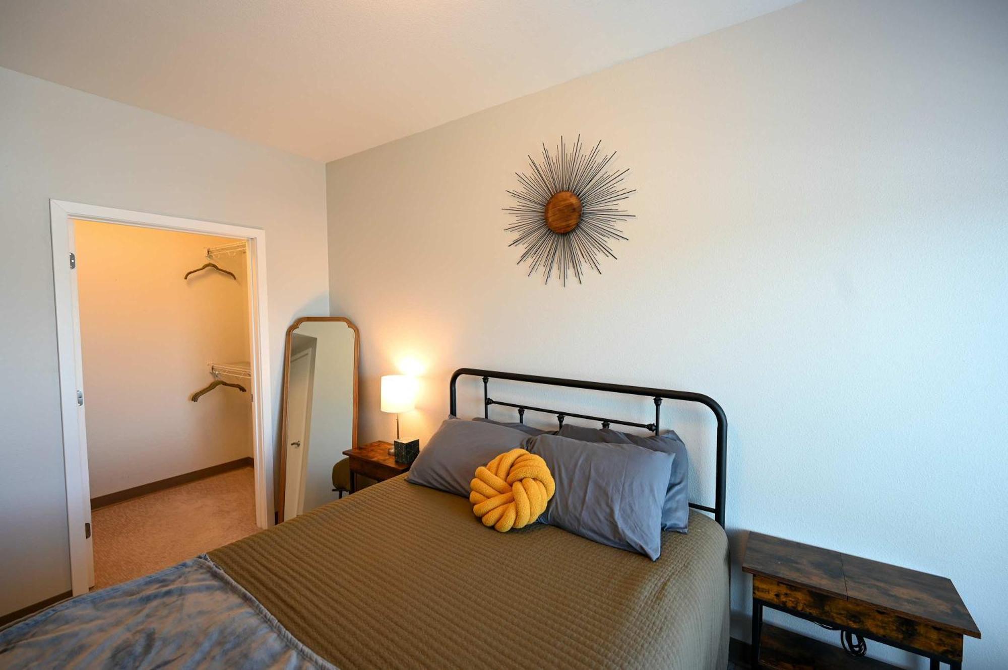 2 Bedroom Brand New Apartment Near Mayo, Park Free 羅徹斯特 外观 照片